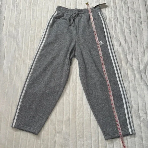 Adidas Women's XS Gray 3 Stripe Fleece Cropped Pants Sweatpants NWT‎ - Picture 7 of 10